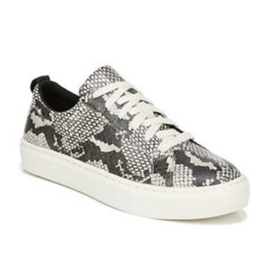 Women Dr. Scholl's Sneaker (New In Box)